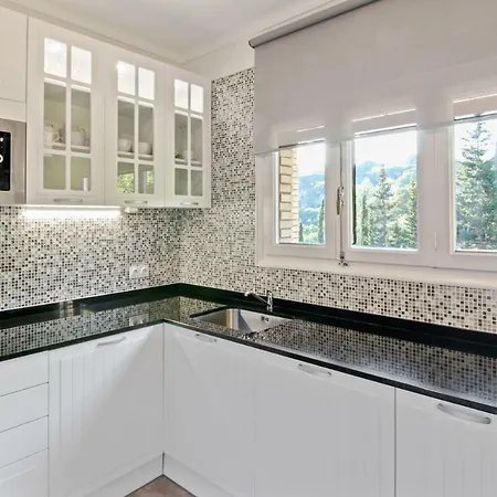Bocage House Lloret de Mar